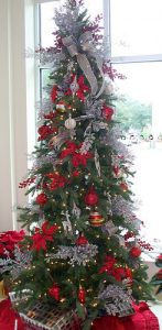 Christmas-Tree-Silver-Red-Theme